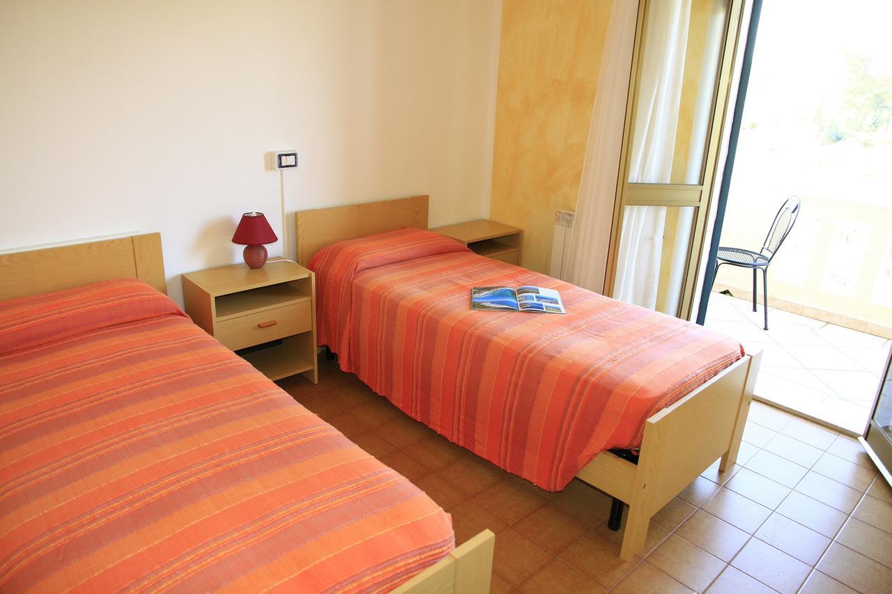 Addisora Appartamenti Cala Liberotto Exterior foto
