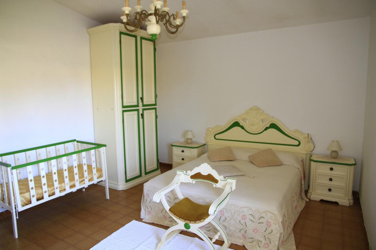 Addisora Appartamenti Cala Liberotto Exterior foto